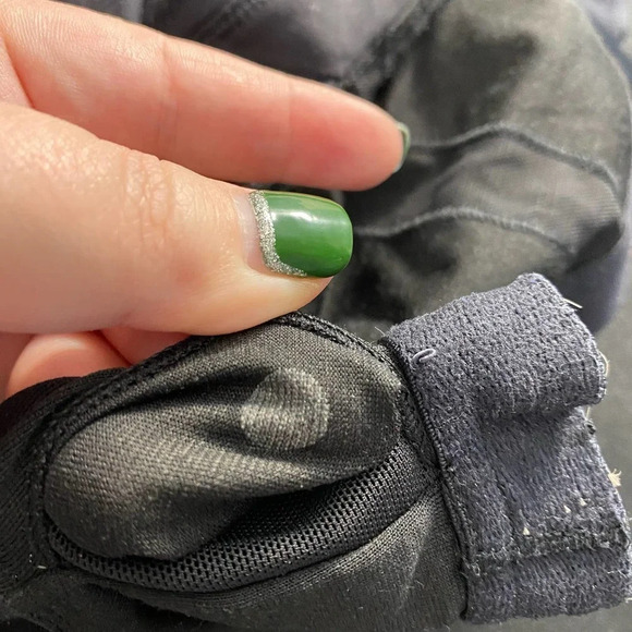 Lululemon Push Your Limits Tank Top in Solid Black Size US - Picture 9 of 9